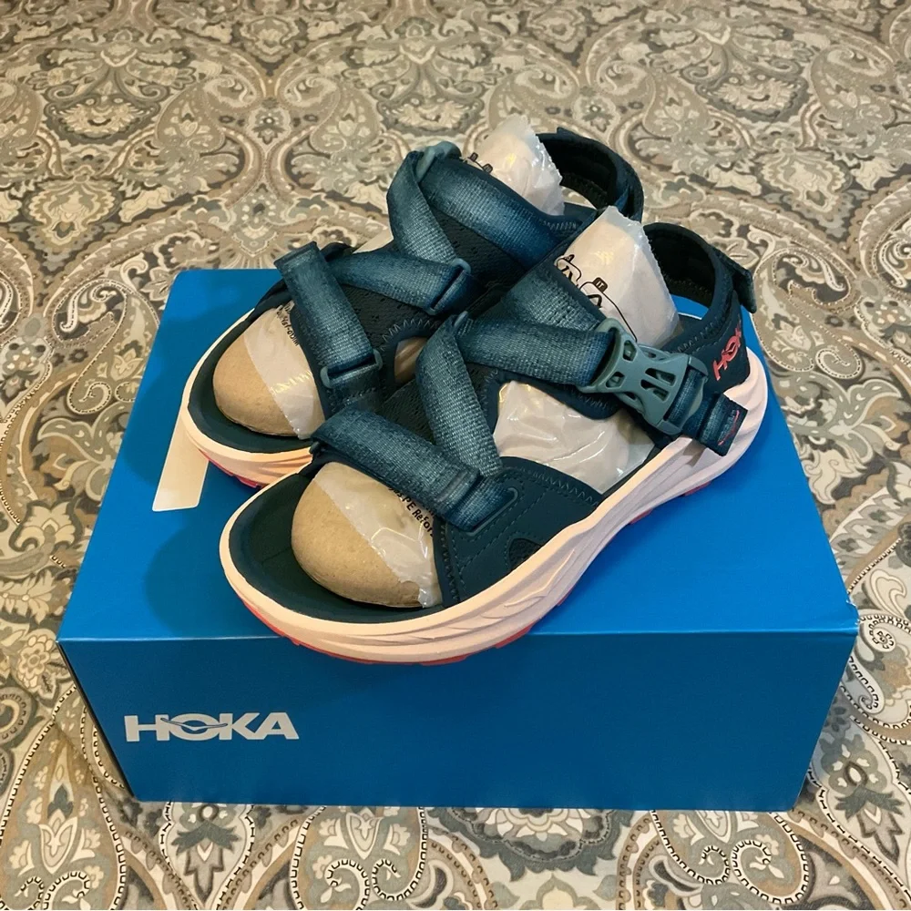 NWT HOKA One One Infinity Hike TC Vibram Trail Sandals Women’s Sz 6 B